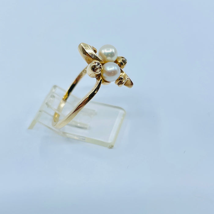 14kt Yellow Gold Pearl and Diamond ring