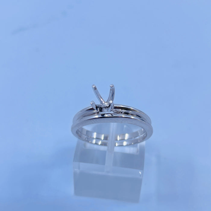 14kt White Gold Solitaire Bridal Set
