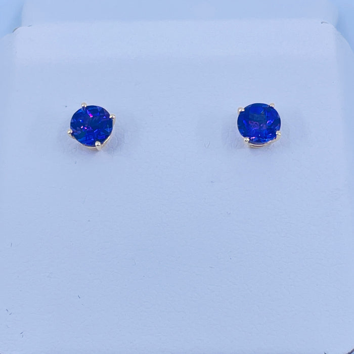 14kt Yellow Gold 5mm Amethyst stud Earrings .77t