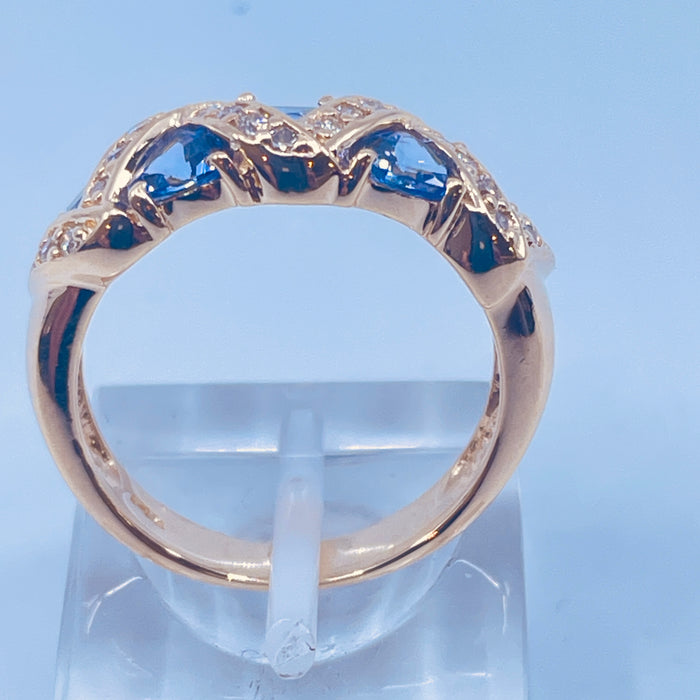 14kt Yellow Gold Tanzanite and diamond Ring