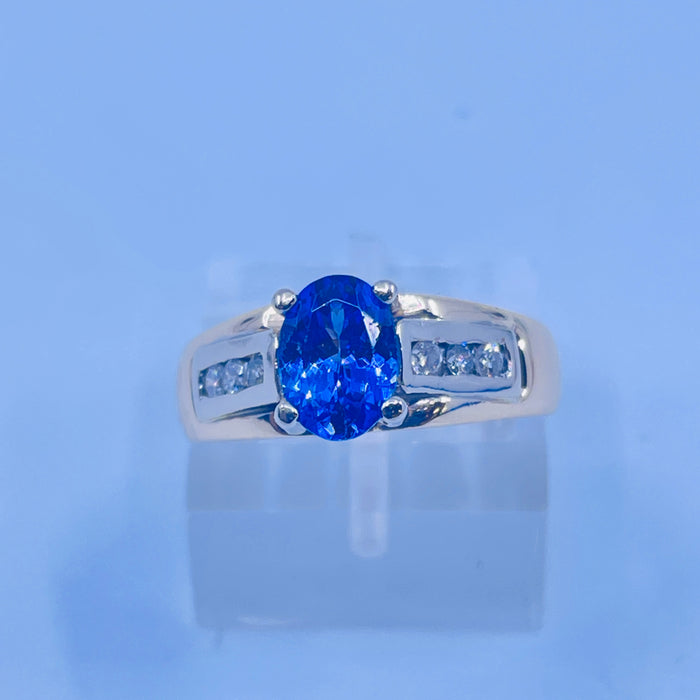 14kt Yellow Gold oval Tanzanite and Diamond Ring