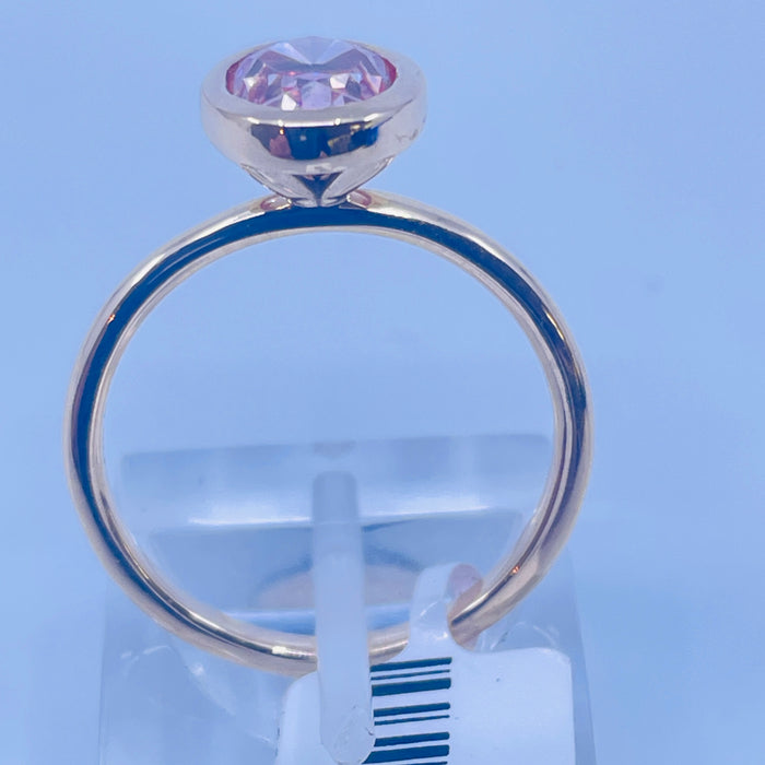 14kt Yellow Gold bevel set 2.09ct Oval lab grown Pink Diamond Solitaire