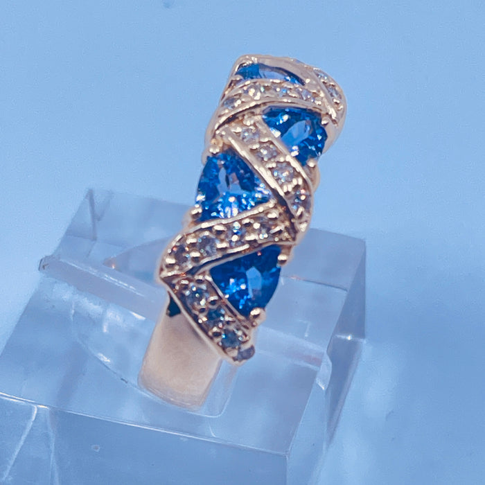 14kt Yellow Gold Tanzanite and diamond Ring