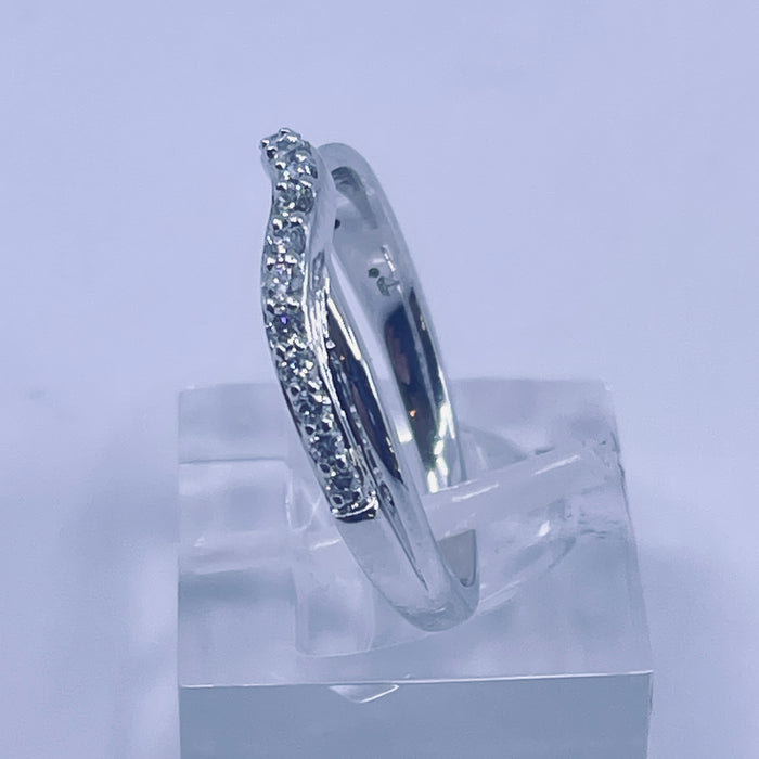 14kt White Gold 17 Diamond curved band