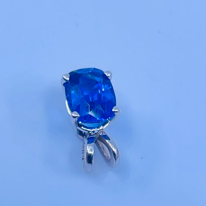 14kt White Gold Tanzanite Pendant
