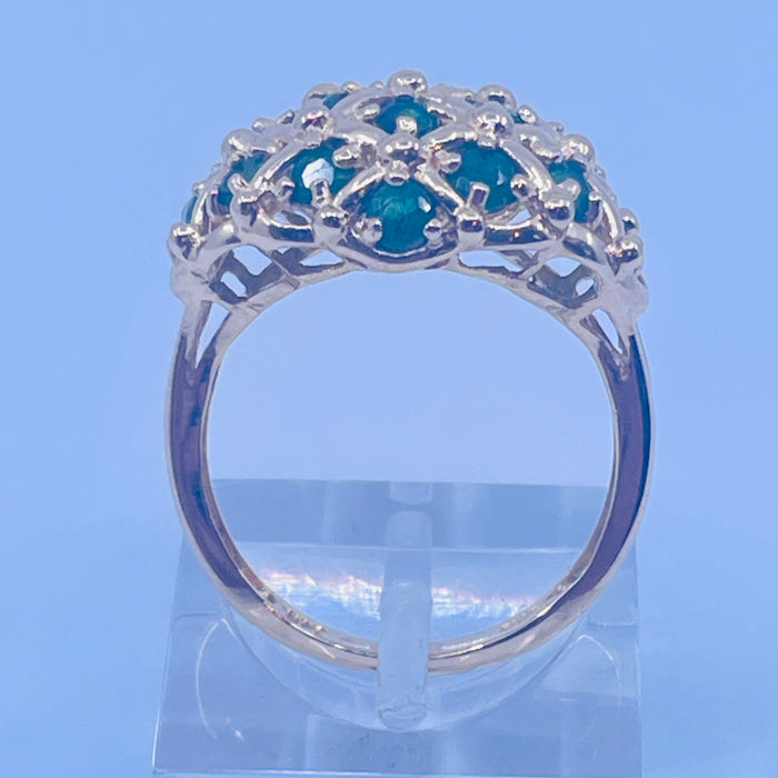 14kt Yellow Gold 16 Emerald Ring