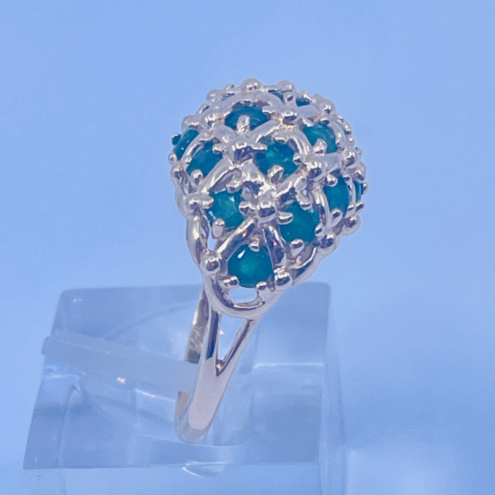 14kt Yellow Gold 16 Emerald Ring