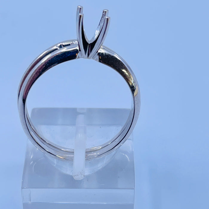 14kt White Gold Solitaire Bridal Set