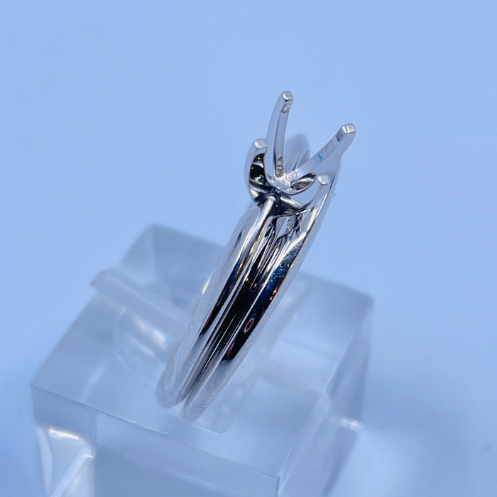 14kt White Gold Solitaire Bridal Set