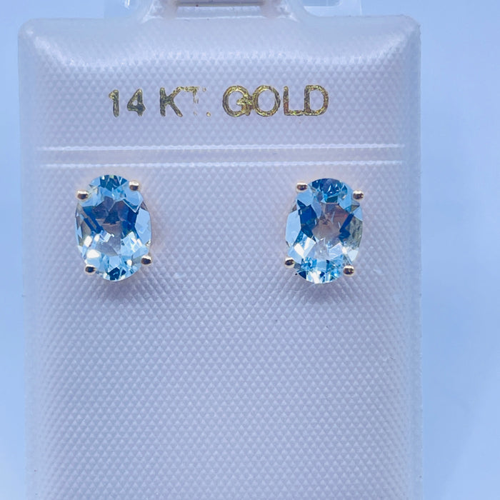 14kt Yellow Gold 7x5 Oval Aquamarine earrings