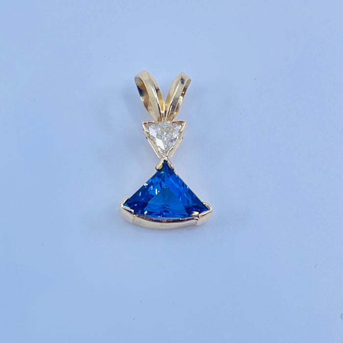 14kt Yellow Gold Tanzanite and diamond Pendant