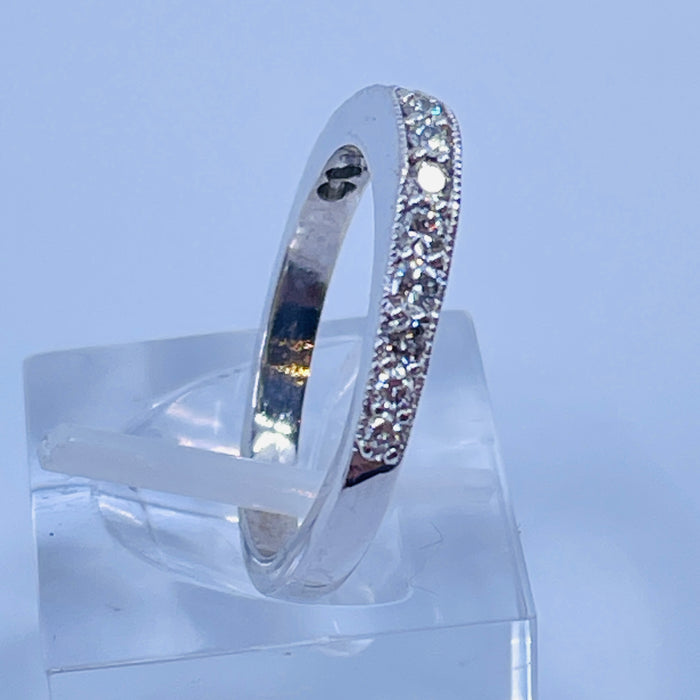 Jr35670 add Gold to top of ring and set diamonds to make into a full band