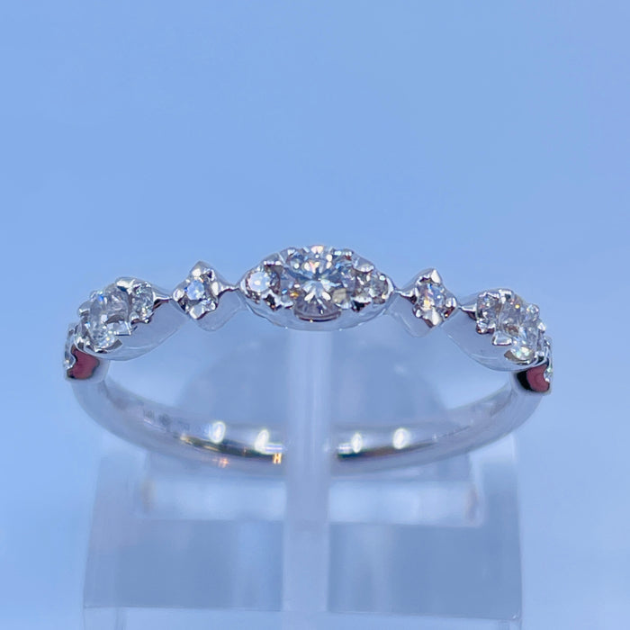 14kt White Gold fashion Diamond Wedding Band .32ctw