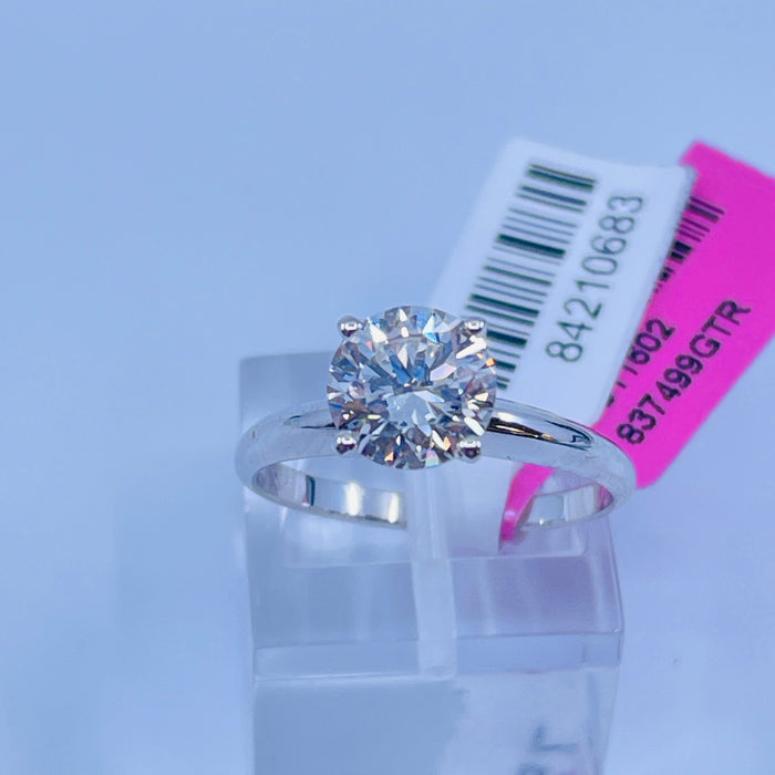 14kt White Gold 1.56ct VVS Round lab grown Diamond Solitaire