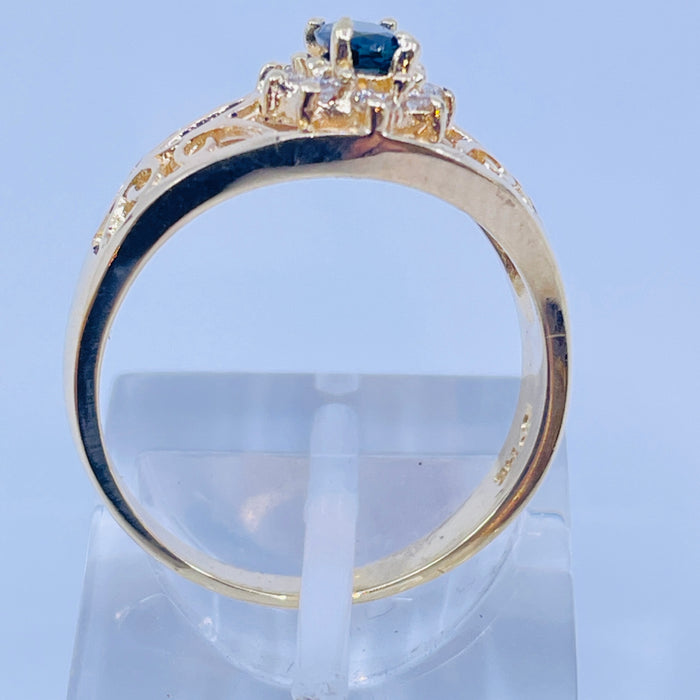 14kt Yellow Gold Sapphire and diamond  filigree ring