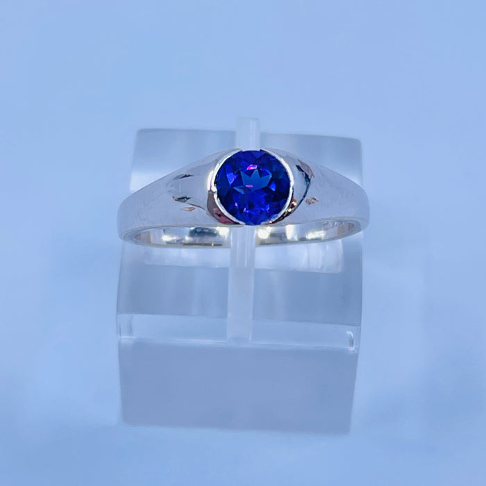 14kt White Gold Amethyst Ring