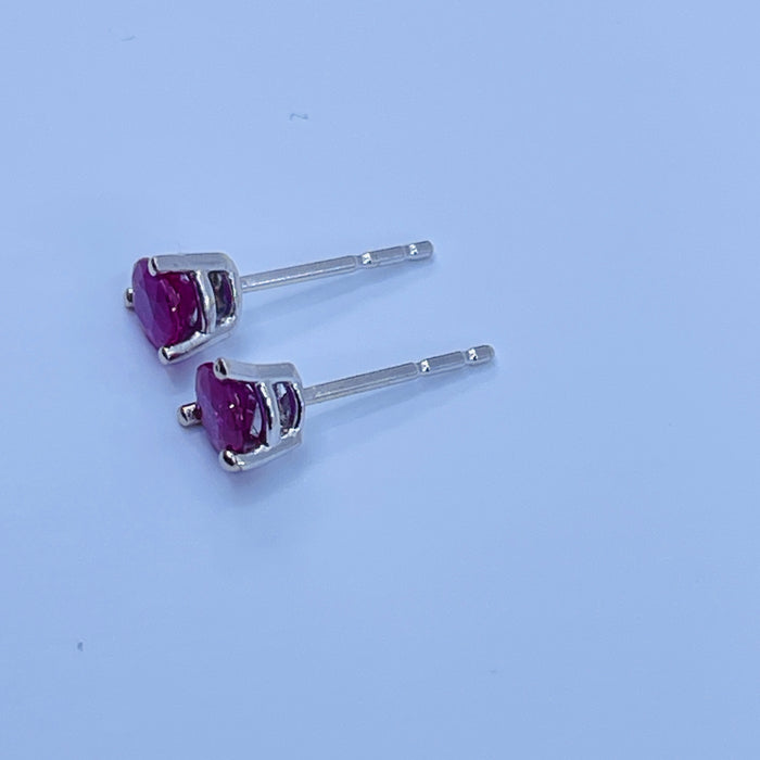 14kt White Gold 4.0mm Ruby Stud Earrings