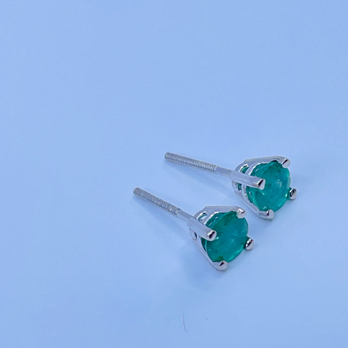 14kt White Gold 4.5mm Emerald Stud Earrings