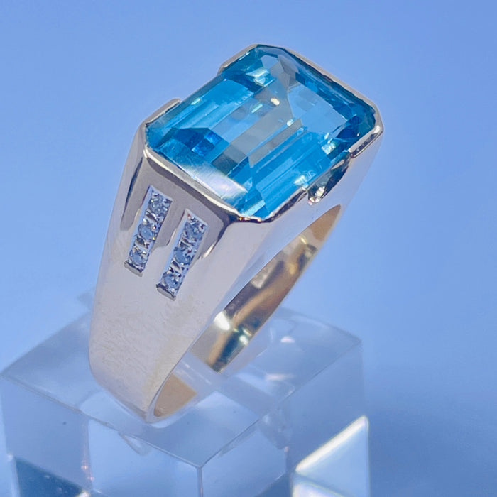 14kt Yellow Gold Blue Topaz and Diamond Ring