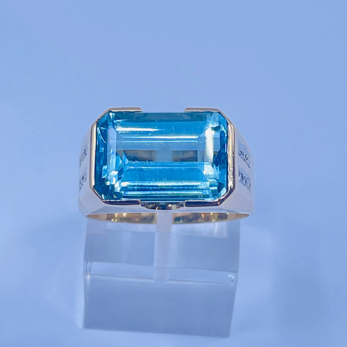 14kt Yellow Gold Blue Topaz and Diamond Ring