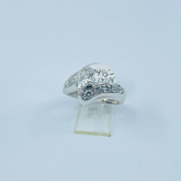 14kt White Gold Princess cut Engagement ring
