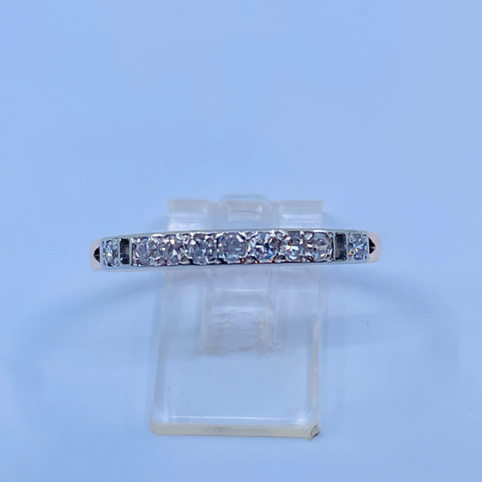 14kt TuTone Vintage 9 Diamond band