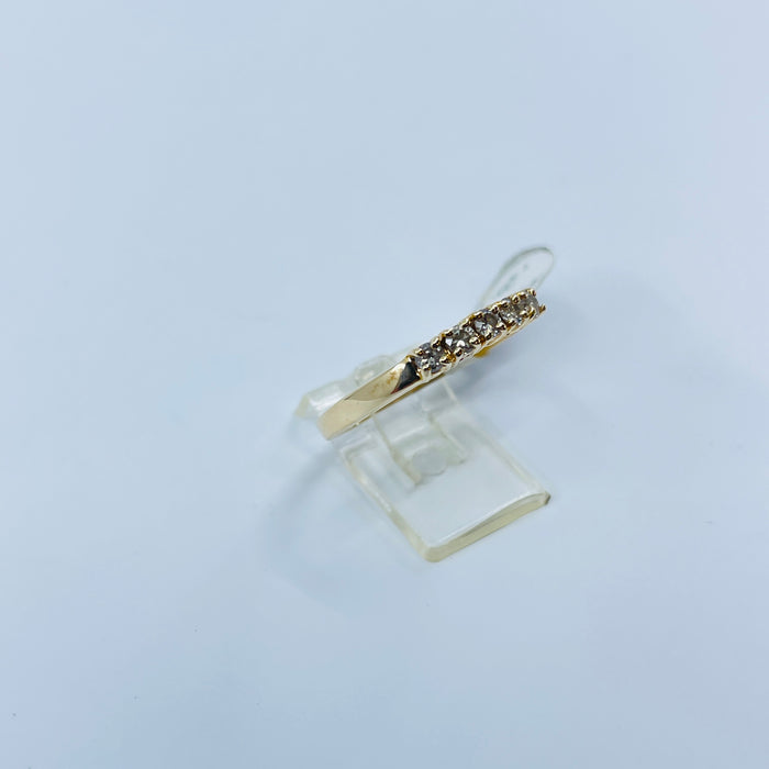14kt Yellow Gold 5 Diamond .20ctw band