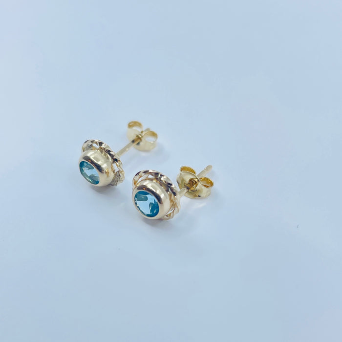 10kt Yellow Gold blue Topaz earrings