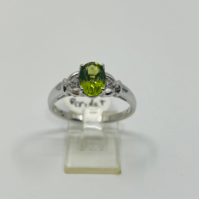 14kt White Gold Peridot and Diamond Ring