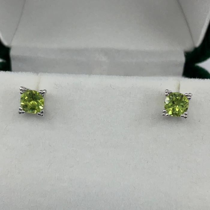 Sterling silver Four-Prong 5MM Round Peridot Stud Earrings
