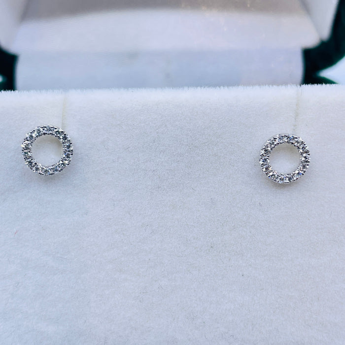 14kt White Gold .14ctw diamond “O” Earrings