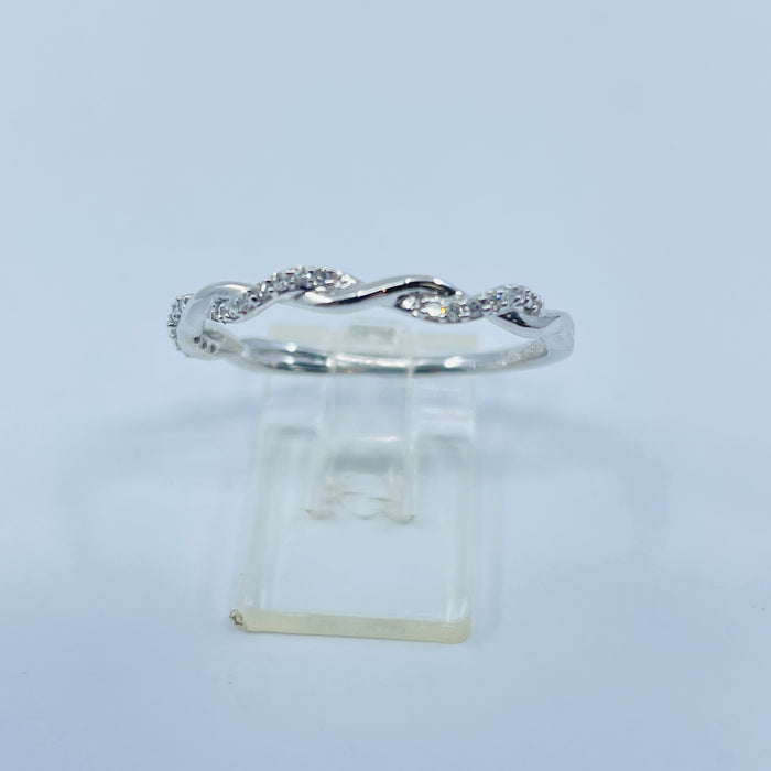 10kt White Gold 21 Diamond .10ctw Twist Ring