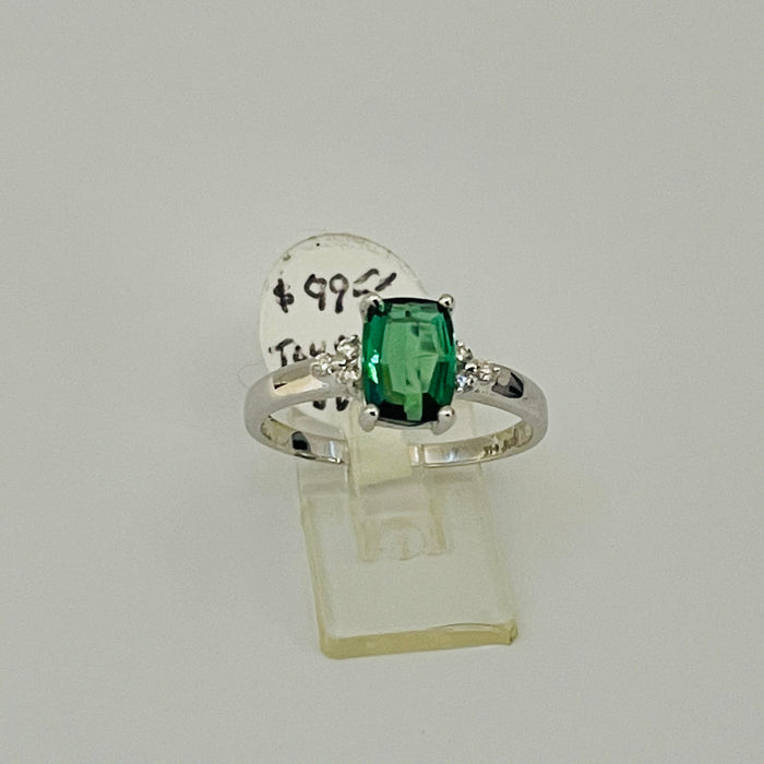 14kt White Gold 1.10ct Tourmaline and 6@.07ctw Diamond Ring