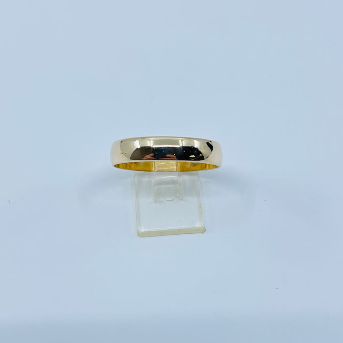 14kt Yellow Gold 4mm band size 8