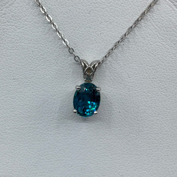 14kt White Gold 2.64ct natural Blue Zircon oval pendant