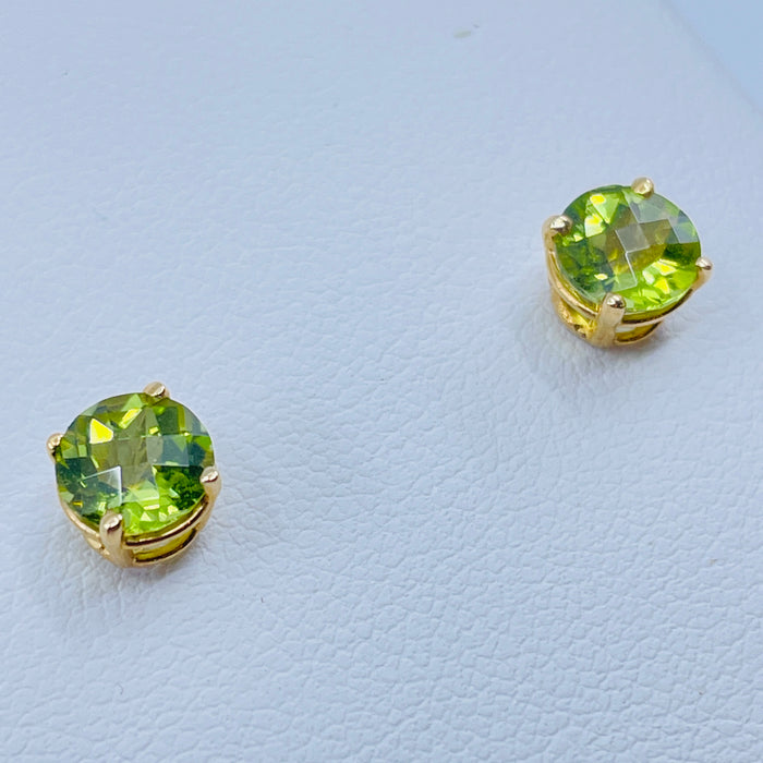 14kt Yellow Gold Round Peridot Earrings