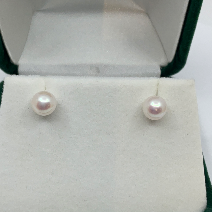 14kt White Gold 6mm White Pearl stud earrings