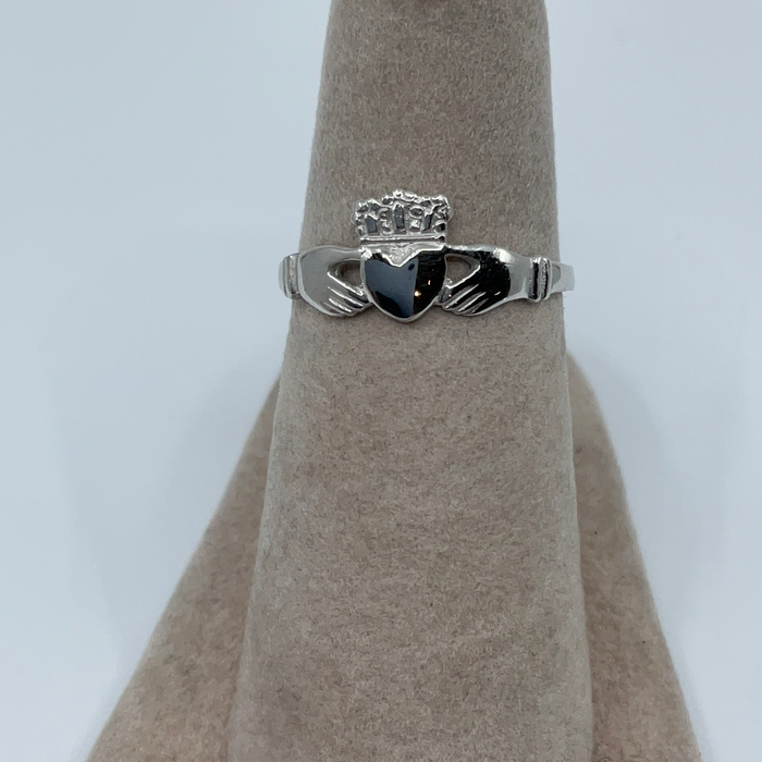 14kt White Gold Claddagh ring