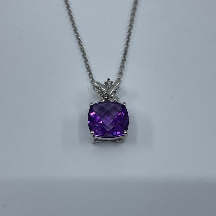 14KT White Gold Amethyst/ 4 Diamond Pendant