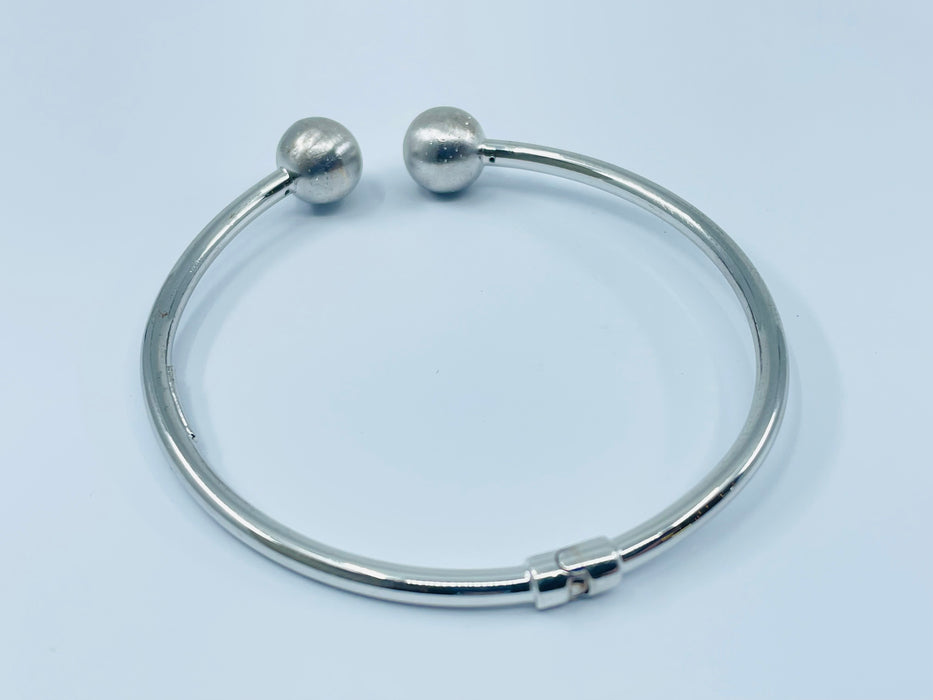 Sterling Silver hinged Ball bangle Bracelet