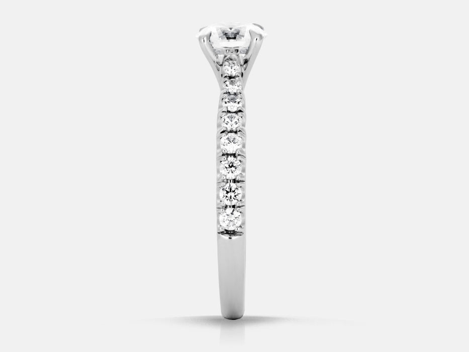 Mounting set with 16 round brilliant diamonds totaling 0.30 carats.