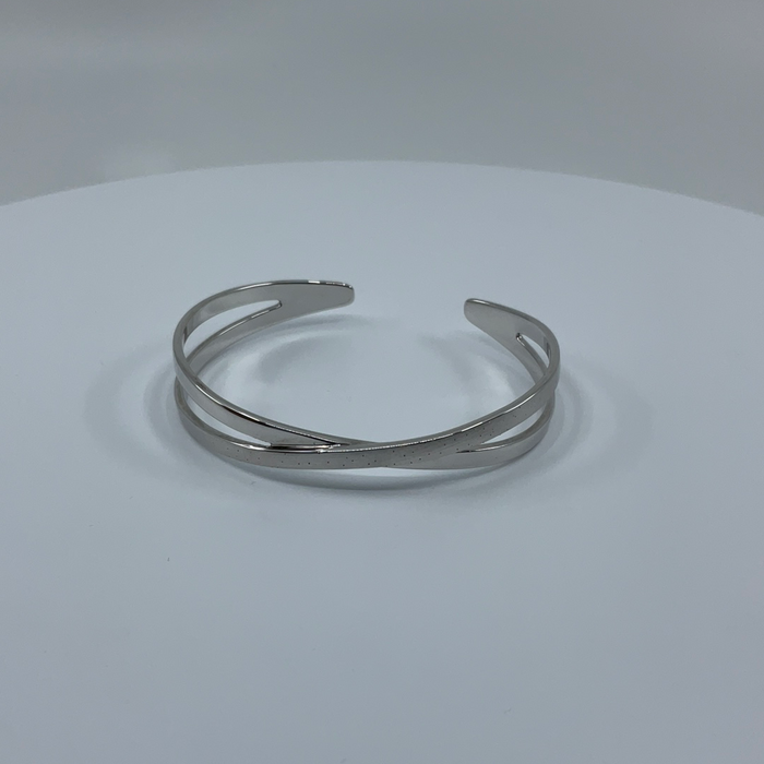 Sterling silver crossover bangle