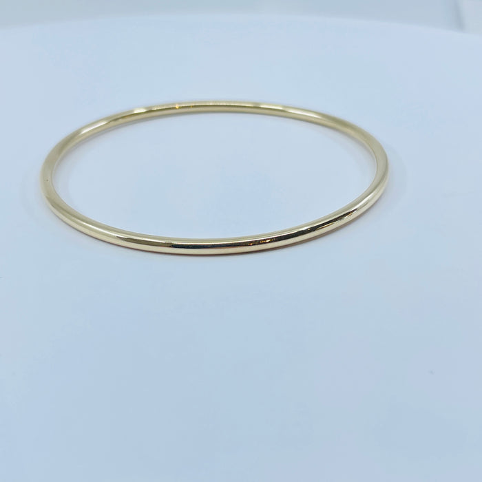 14kt Yellow Gold Solid 7 3/4” 2.5mm Bangle Bracelet