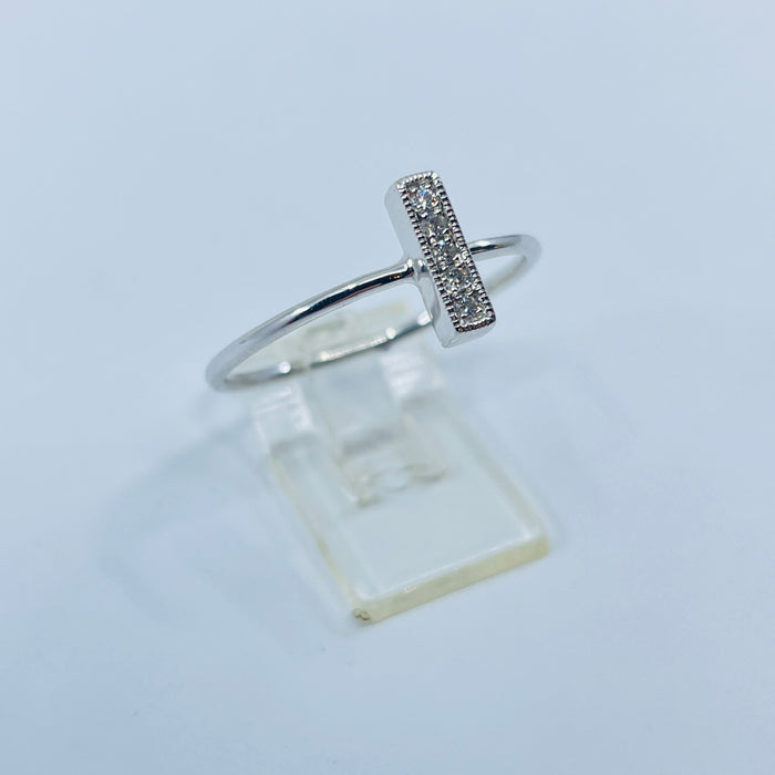 10kt White Gold 5 Diamond .05ctw Bar Ring