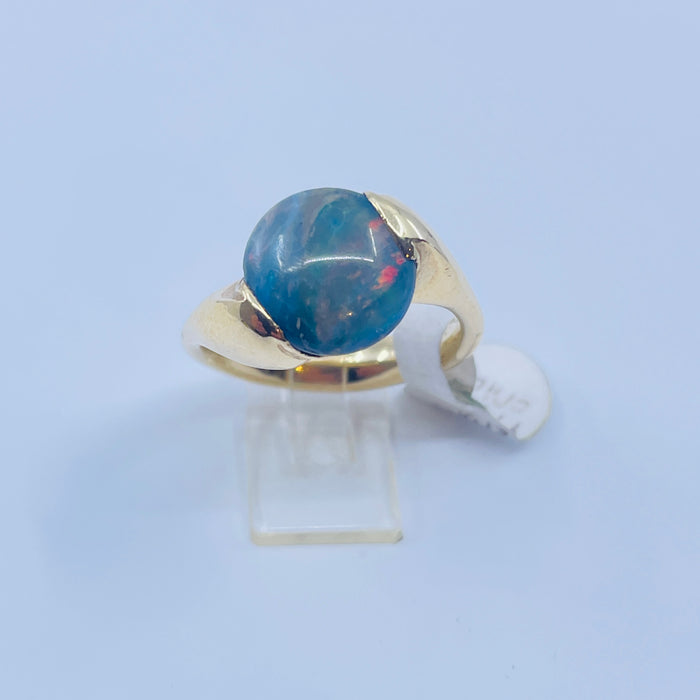 14kt Yellow Gold Opal ring
