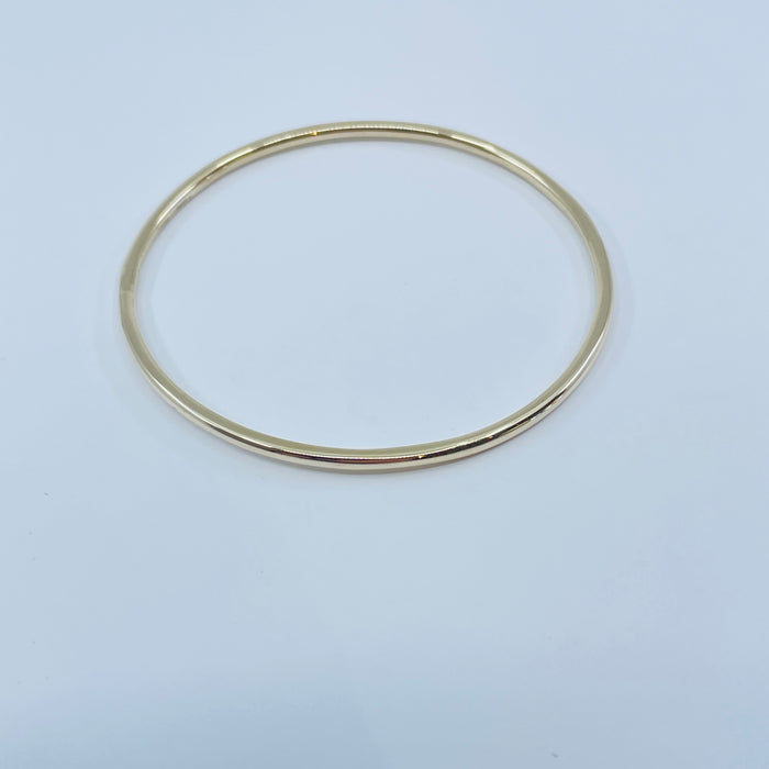 14kt Yellow Gold Solid 7 3/4” 2.4mm Bangle Bracelet