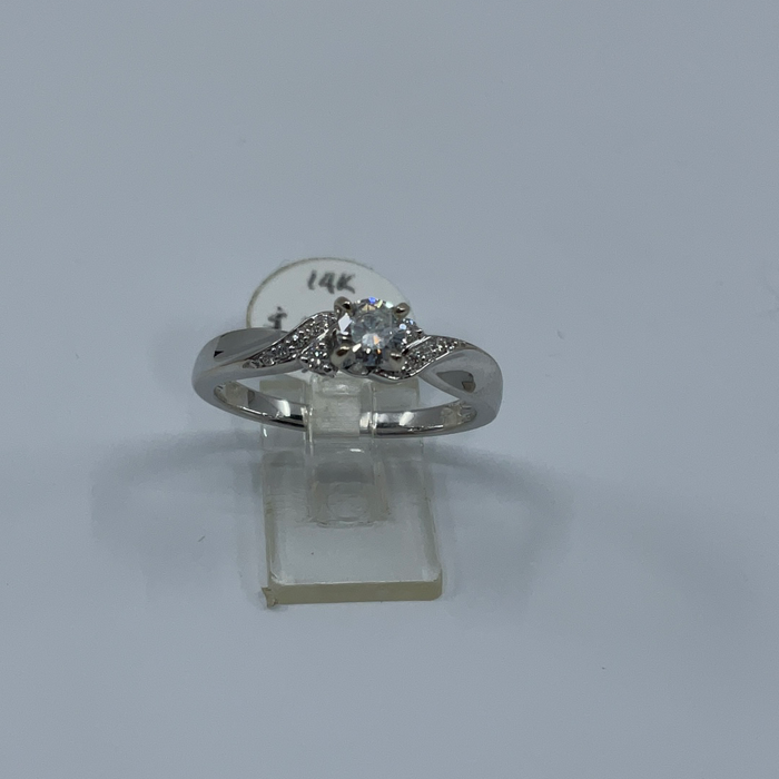 14kt White Gold diamond engagement ring