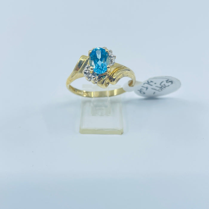 10kt Yellow Gold Blue Topaz and Diamond ring