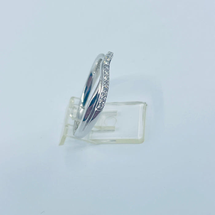 14kt White Gold Diamond contour Wedding band