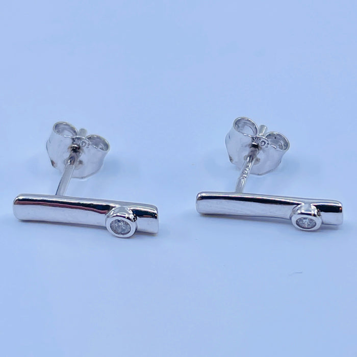 10kt White Gold Diamond bar Earrings